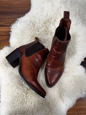 Steve Madden Chestnut Brown Leather Pointed Toe Ankle Boots size 8.5